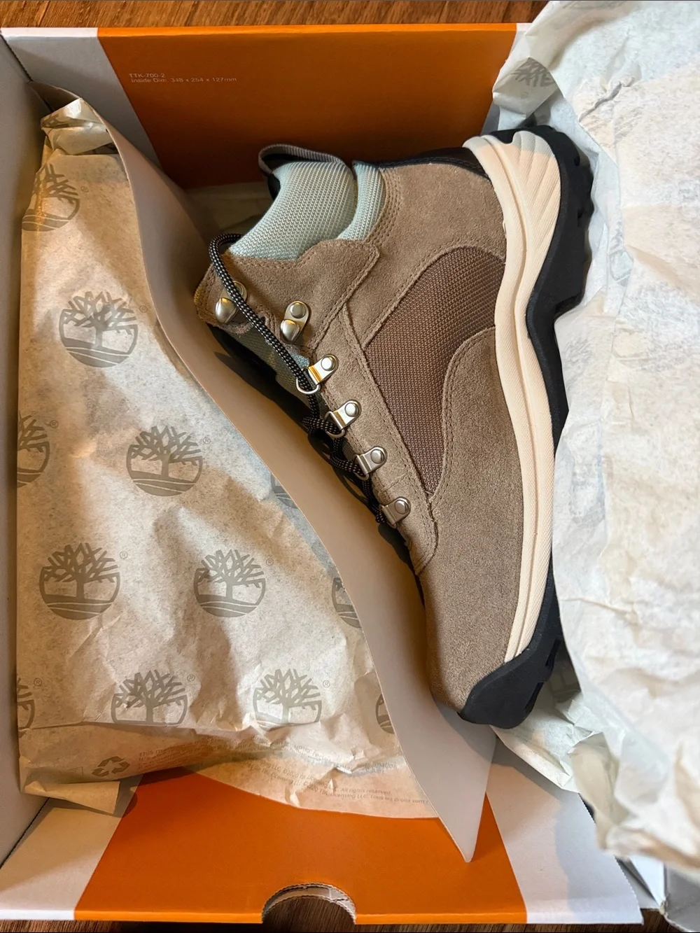 NWT Timberland White Ledge Waterproof Mid Hiker